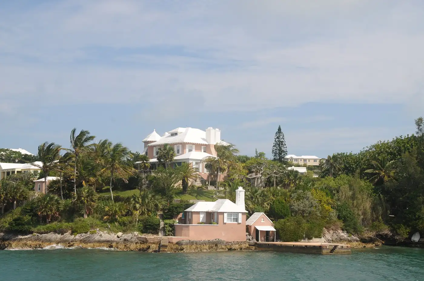 A house on Hamilton Harbour